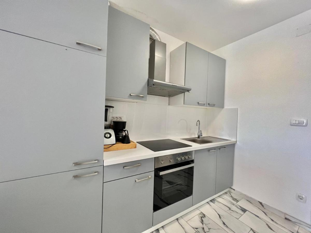 Apartmani Ana Dramalj Buitenkant foto